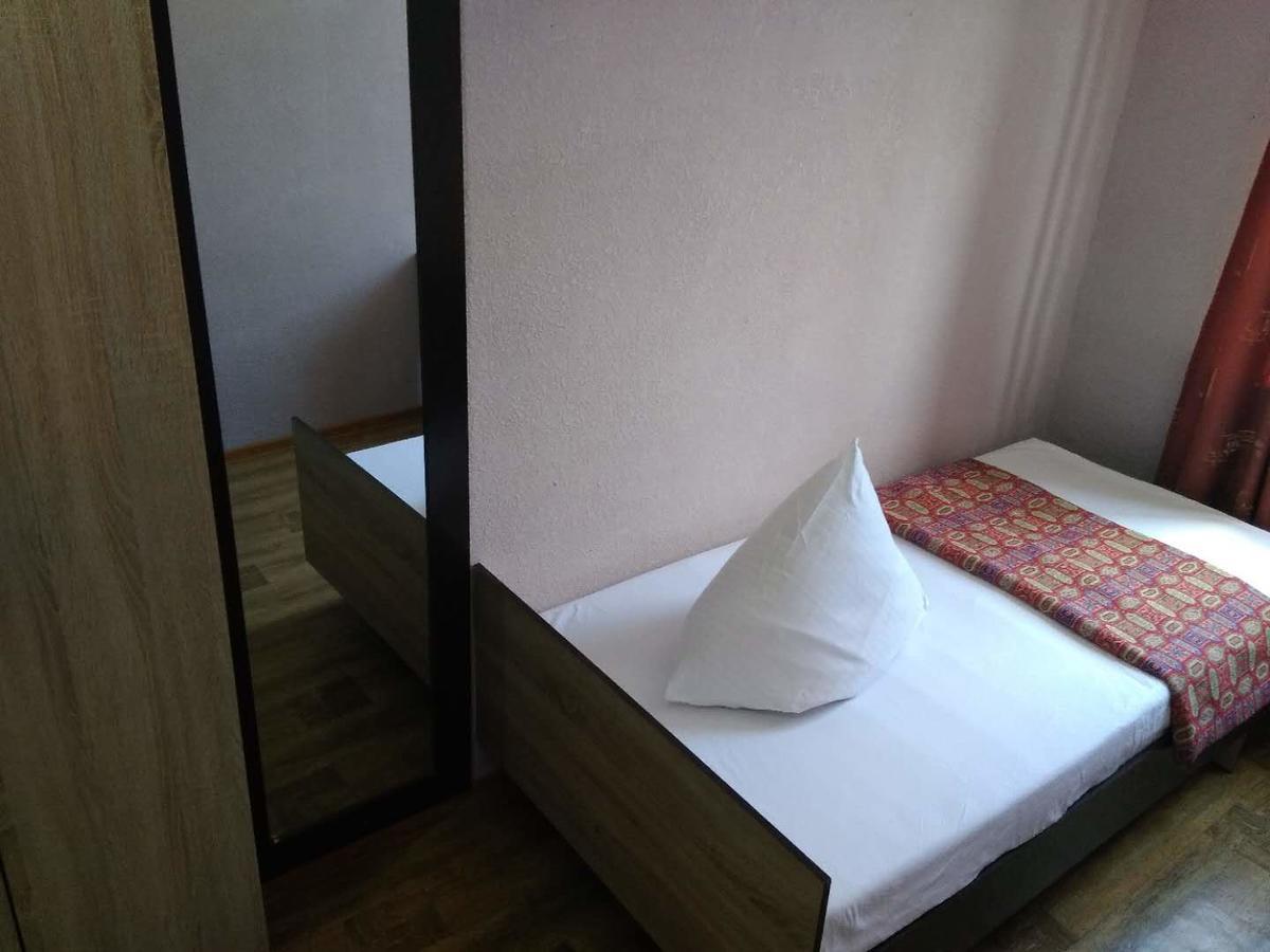 Saima Guest House Osh Luaran gambar